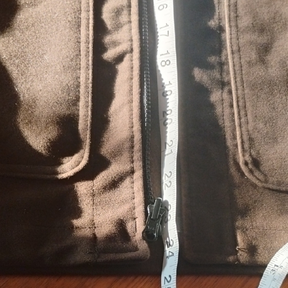 Filson Brown Vest Timeless Style. Workman Style. Size Large. - Picture 4 of 6